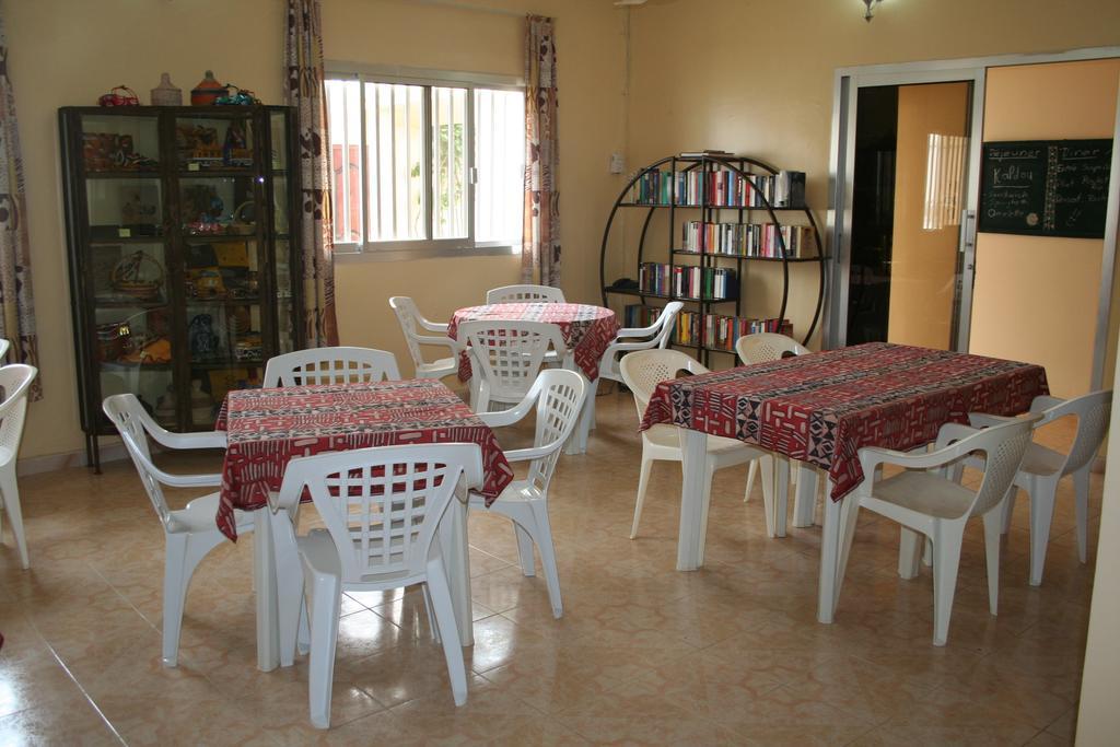 Auberge Keur Diame Дакар Екстериор снимка